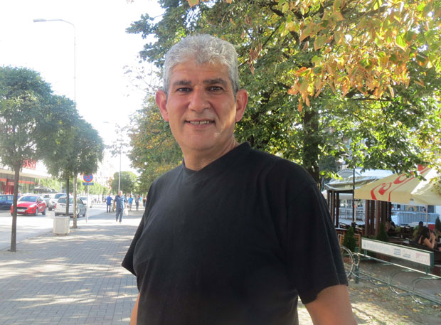 КУВАЈЋАНИН КОЈИ ЖИВИ У ПАРАЋИНУ: Волим сарму, али не и зиму